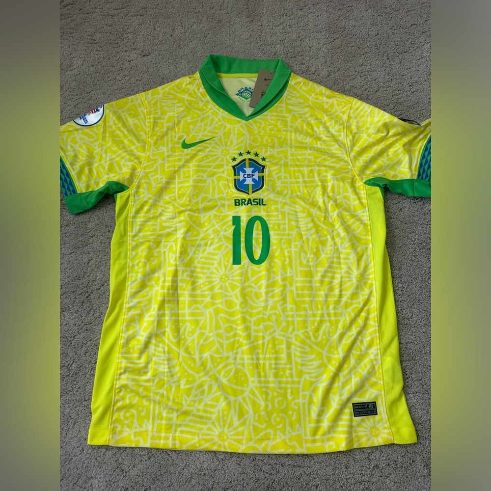 Neymar jr Brazil jersey 2024 new with tags size XL STITCHED